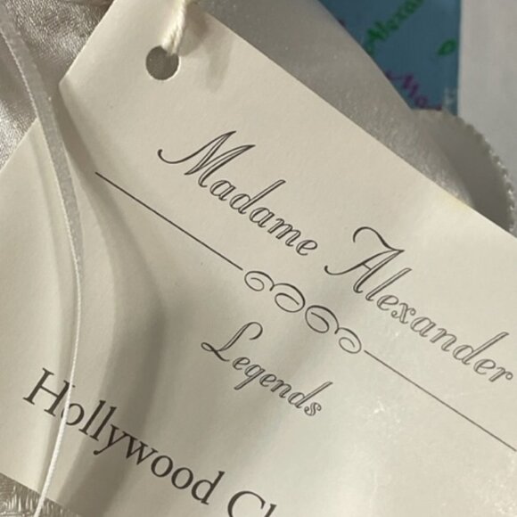 Madame Alexander restrung 10" Portrettes Father of the Bride #24623 doll. - Picture 5 of 12